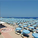 Arena Con Piscina Отель 3*
