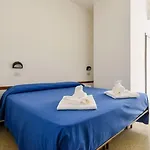 Arena Con Piscina Отель Каттолика