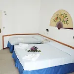 Arena Con Piscina Отель