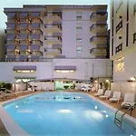 Arena Con Piscina Отель 3*
