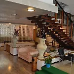 Arena Con Piscina Hotel 3*