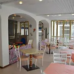 Arena Con Piscina Cattolica