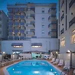 Hotel Arena Con Piscina Cattolica