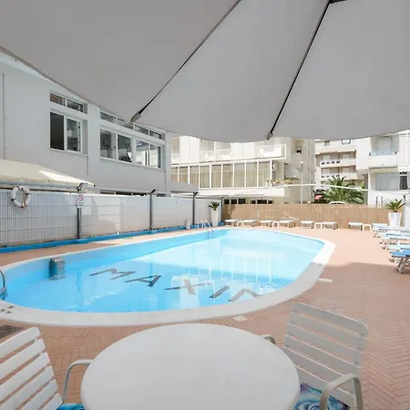 Arena Con Piscina 3*