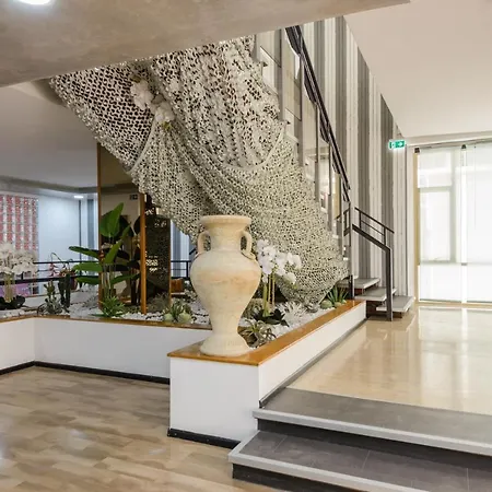 Marea Con Piscina Nuova Gestione 3* Cattolica