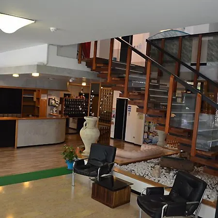 Szálloda Arena Con Piscina 3*