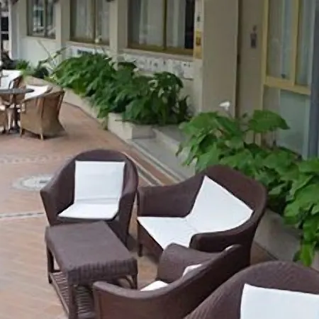 Hotel Arena Con Piscina