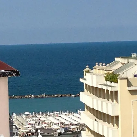 Marea Con Piscina Nuova Gestione