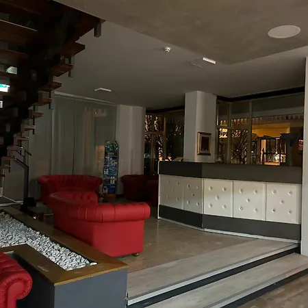 Marea Con Piscina Nuova Gestione Hotel 3*