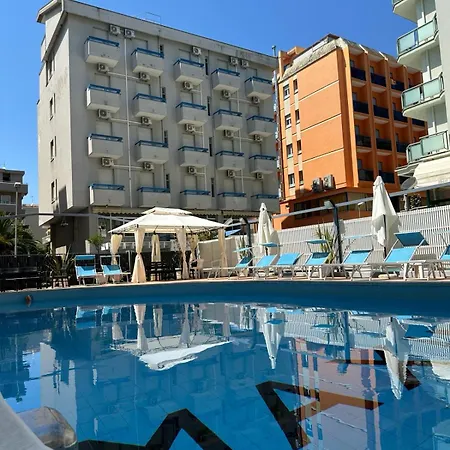 فندق Marea Con Piscina Nuova Gestione 3*