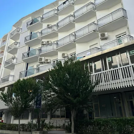 Marea Con Piscina Nuova Gestione 3* Cattolica