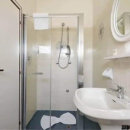 Marea Con Piscina Nuova Gestione Hotel