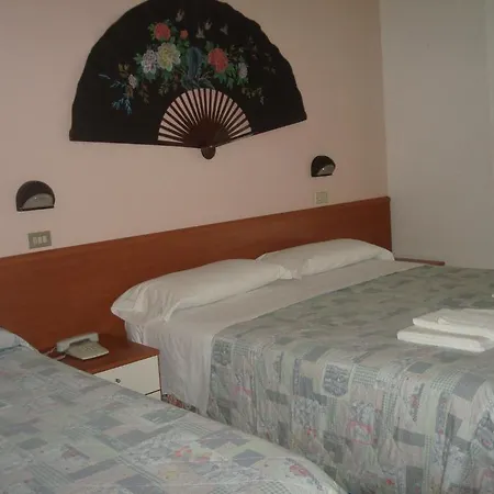 Marea Con Piscina Nuova Gestione كاتوليكا