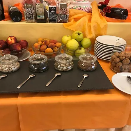 Arena Con Piscina Szálloda 3*