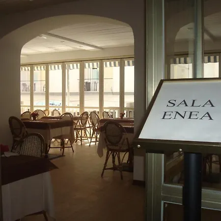 Arena Con Piscina 3*