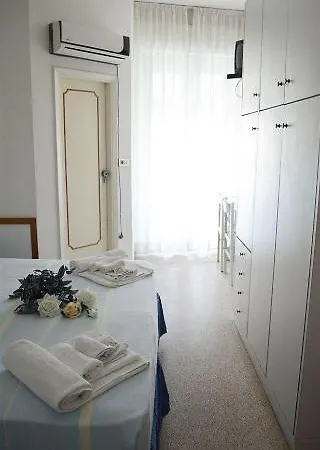 Arena Con Piscina Hotel Cattolica
