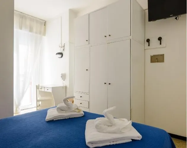 Arena Con Piscina Hotel