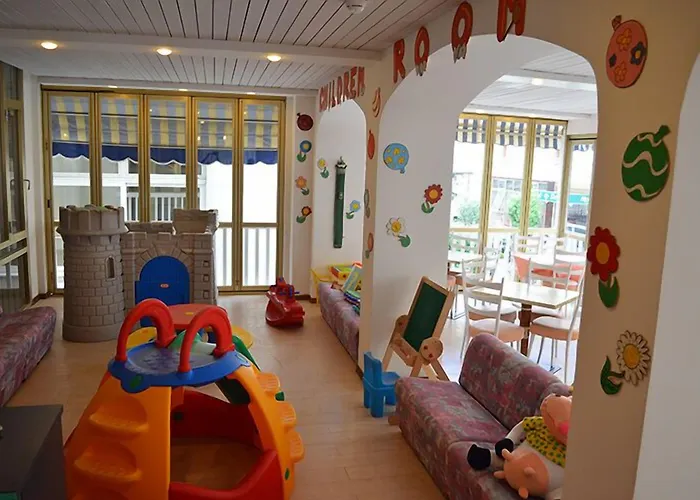 Arena Con Piscina Ξενοδοχείο 3*