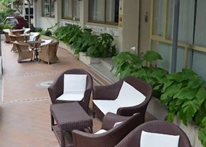 Hotel Arena Con Piscina