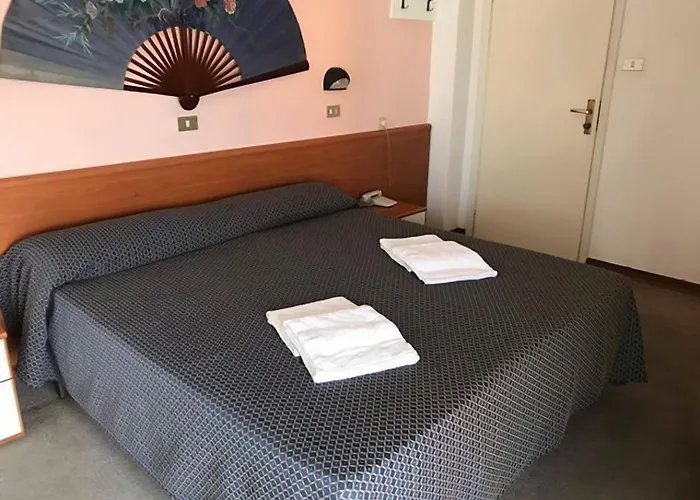 Arena Con Piscina Hotel