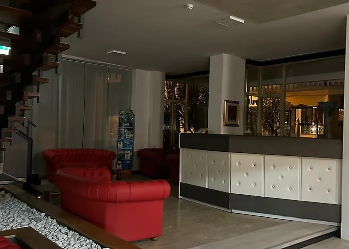 Arena Con Piscina Hotel 3*