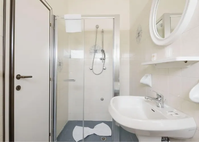 Arena Con Piscina Hotel Cattolica