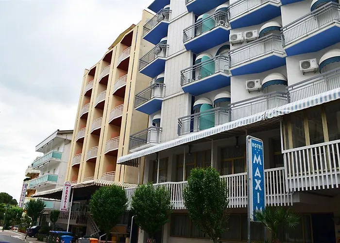 Arena Con Piscina Hotel Cattolica