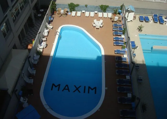 Arena Con Piscina Szálloda