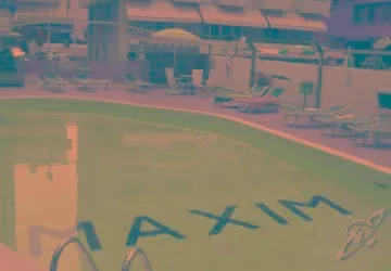 Arena Con Piscina Ξενοδοχείο 3*
